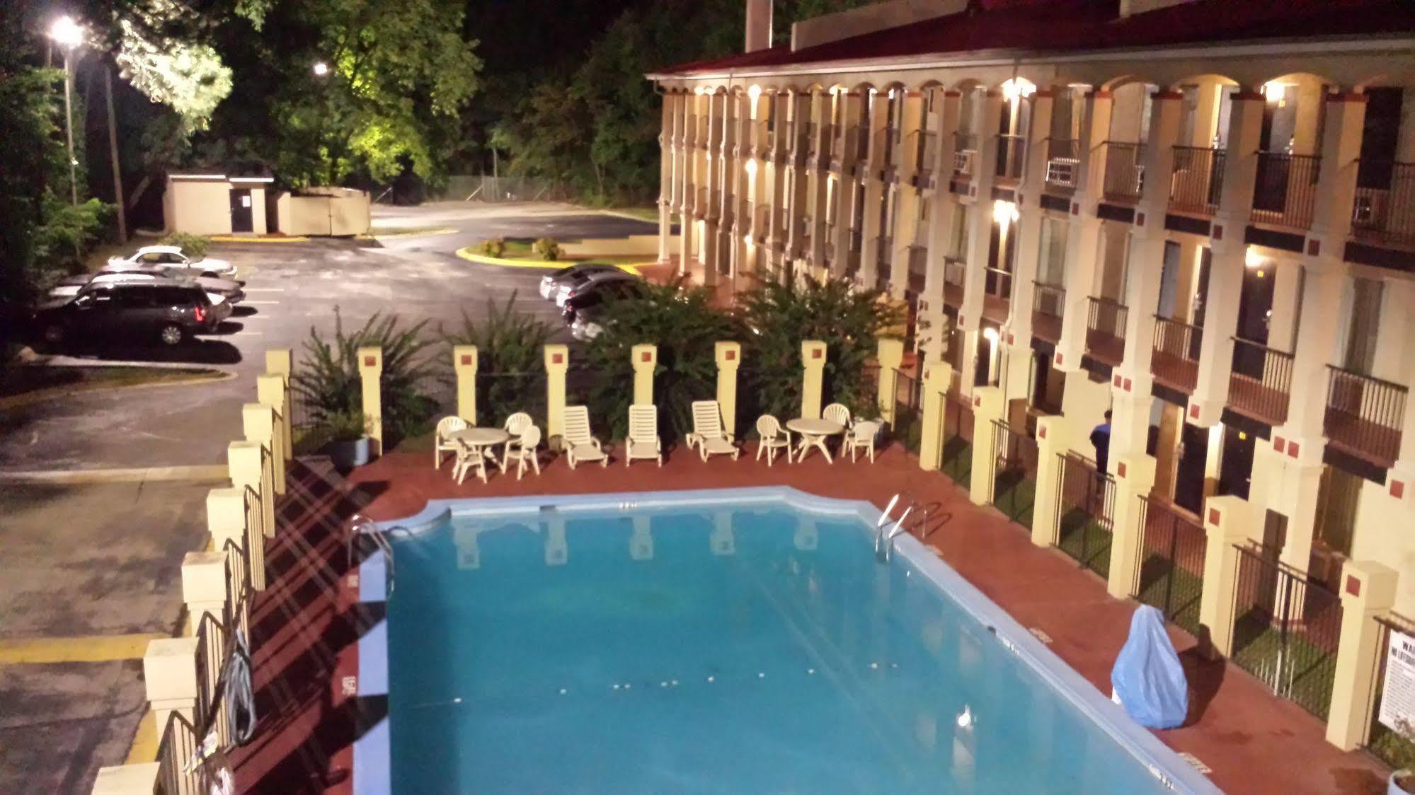 Super 8 By Wyndham College Park/Atlanta Airport West Motel Dış mekan fotoğraf